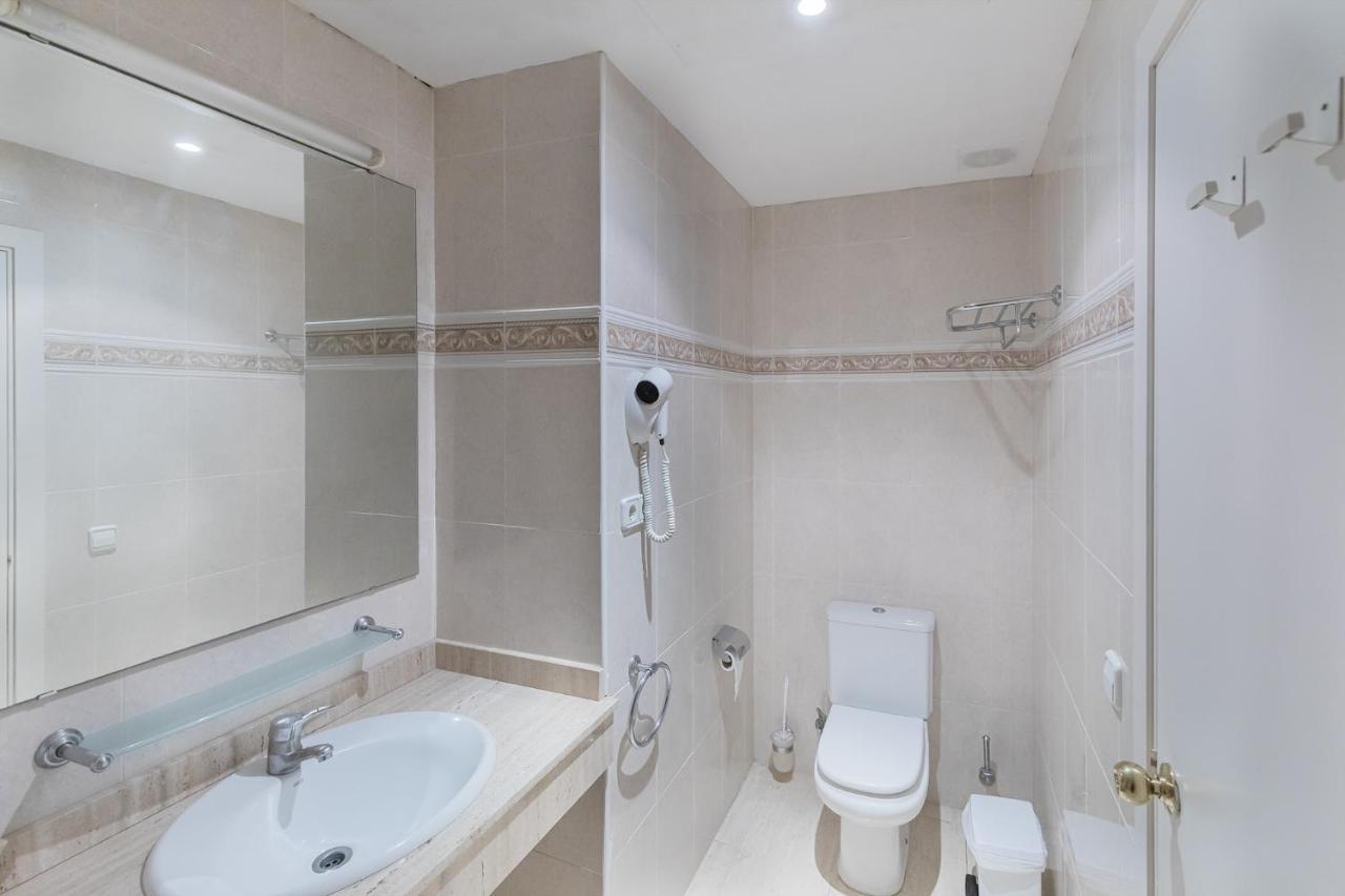 Hotel Vila Calella Kültér fotó