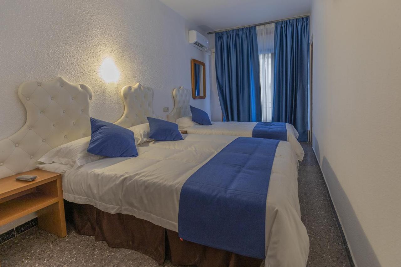 Hotel Vila Calella Szoba fotó