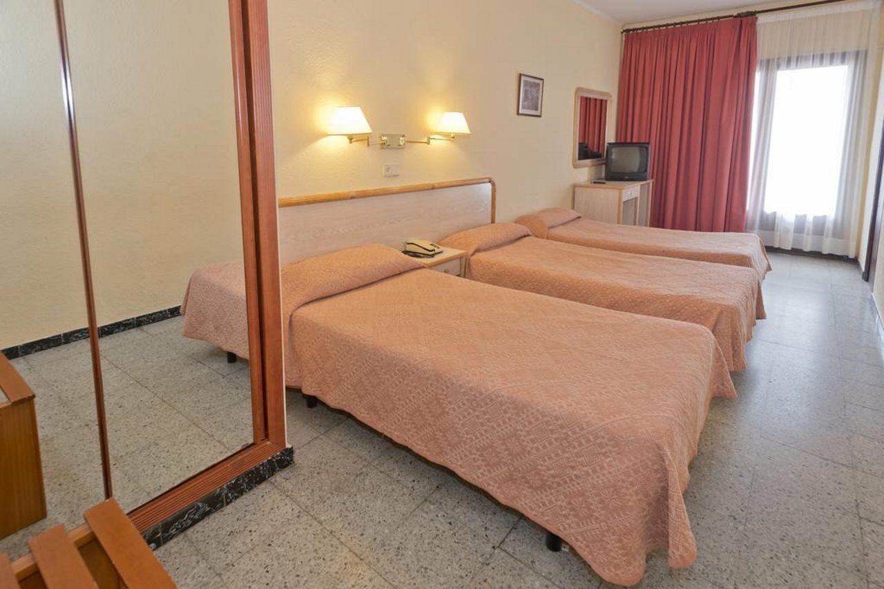 Hotel Vila Calella Kültér fotó